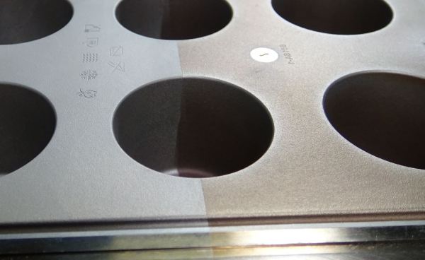 Mould cleaning plastic